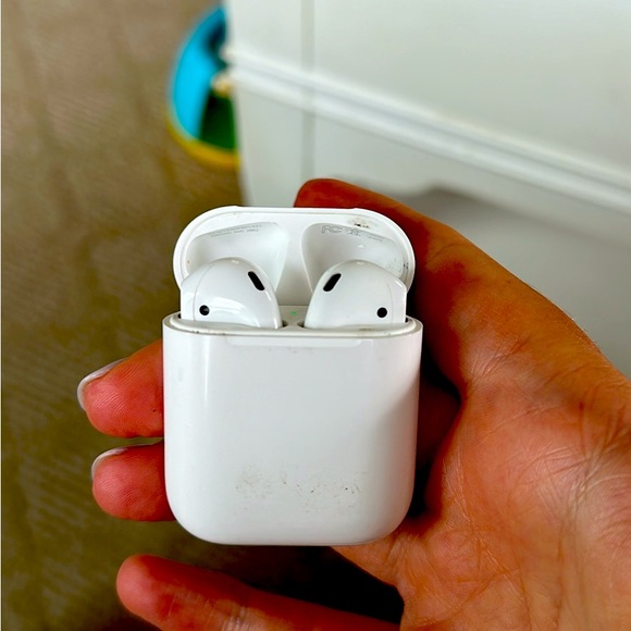 2nd generation AirPods